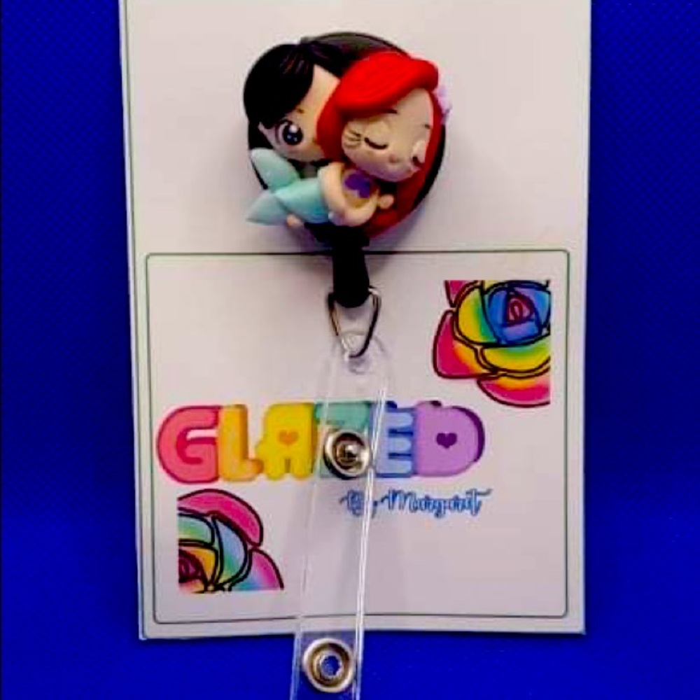 🆕Badge Reel 🛍🤩Free Shipping ✈️💌for bundle of 3 items and up📦